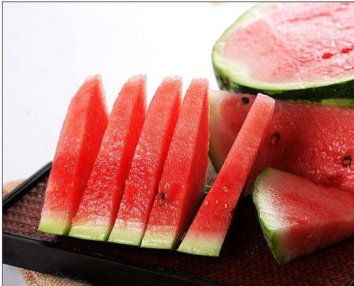 吃瓜扒王花,网络红人的崛起与争议